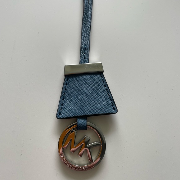 Michael Kors purse key tag - Picture 2 of 2